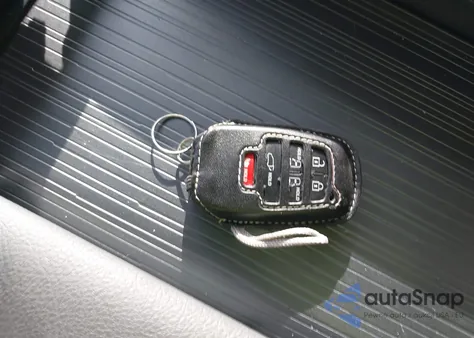 2023 Toyota Sienna 25Th Anniversary Edition from USA, damaged, VIN 5TDCRKEC3PS156381